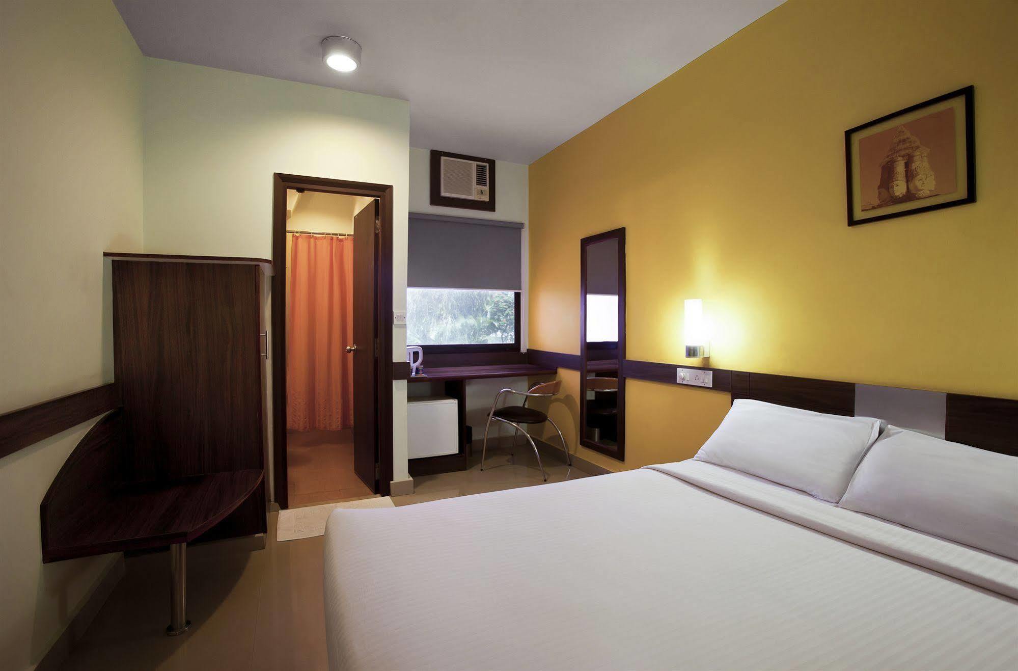 Trivandrum Kazhakuttam Ngoại thất bức ảnh